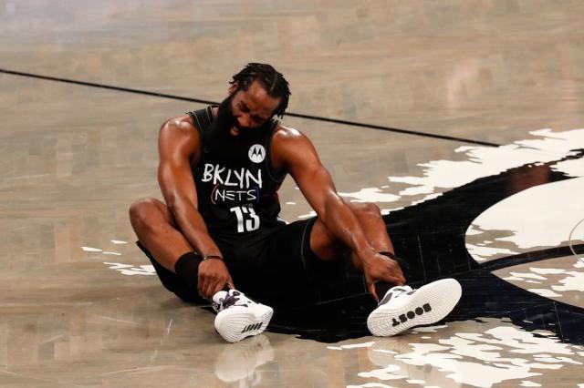 必一运动官网-哈登受伤吓出纳什一身冷汗 大胡子也该适当轮休？